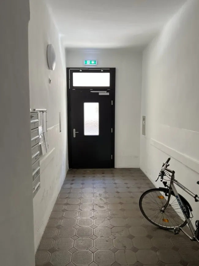 IBK-Wilten: 2-Zimmer-Wohnung mit Loggia in perfekter Lage nahe Klinik & Zentrum! - Bild