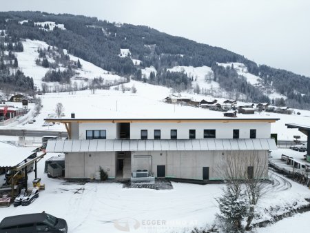 Moderne neubau Büroflächen (auf Wunsch inkl. Dienstwohnung) in Saalfelden / Harham direkt an der B311 zu vermieten