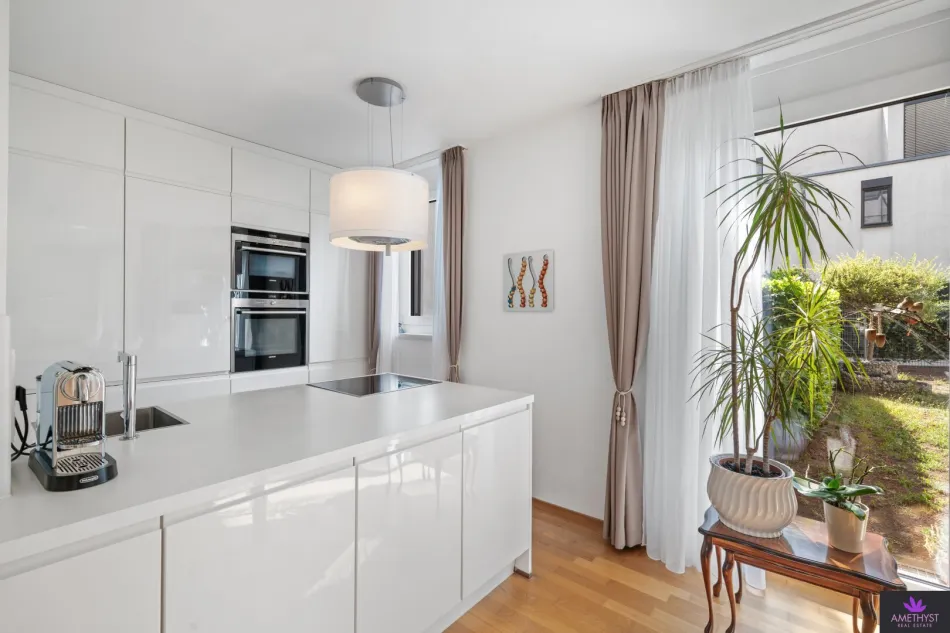 Wunderschöne, moderne Gartenwohnung mit zwei Eigengärten – begehrte Ruhelage nahe Beethovengang, Weinbergen & Grinzing - Bild