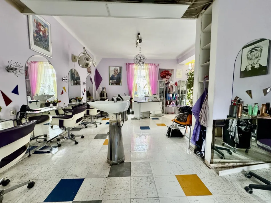 Gewerbeobjekt in Top-Lage von Knittelfeld – etablierter Friseursalon mit Entwicklungspotenzial - Bild
