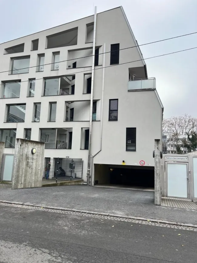 Leechgasse - Tiefgargenplatz Nr. 21 und Nr. 22 zu vermieten! - Titelbild