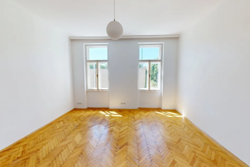 WOHN-/SCHLAFZIMMER