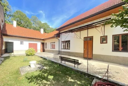 Beeindruckendes Wohlfühlen: Einziehen und Wohnen in Schlossnähe - Bild