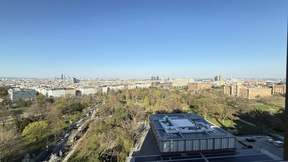 AMAZING VIEW: Unbefristete 2 Zimmer Neubauwohnung mit Loggia! - Titelbild