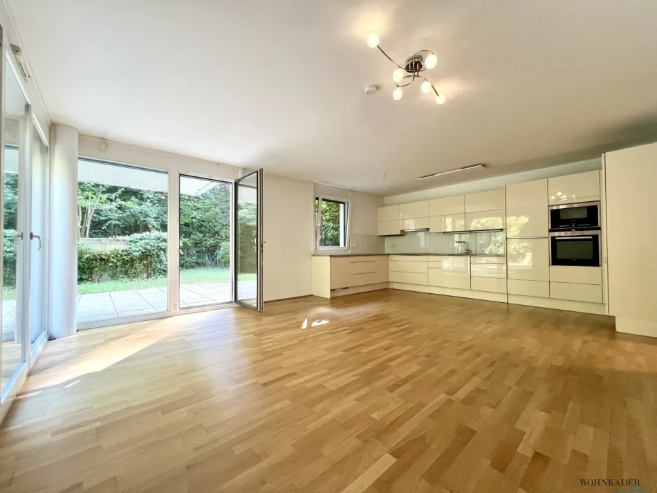 EINMALIG! Familienwohnung mit riesigem Garten am Waldrand + Garage | Neuwaldegg - Bild