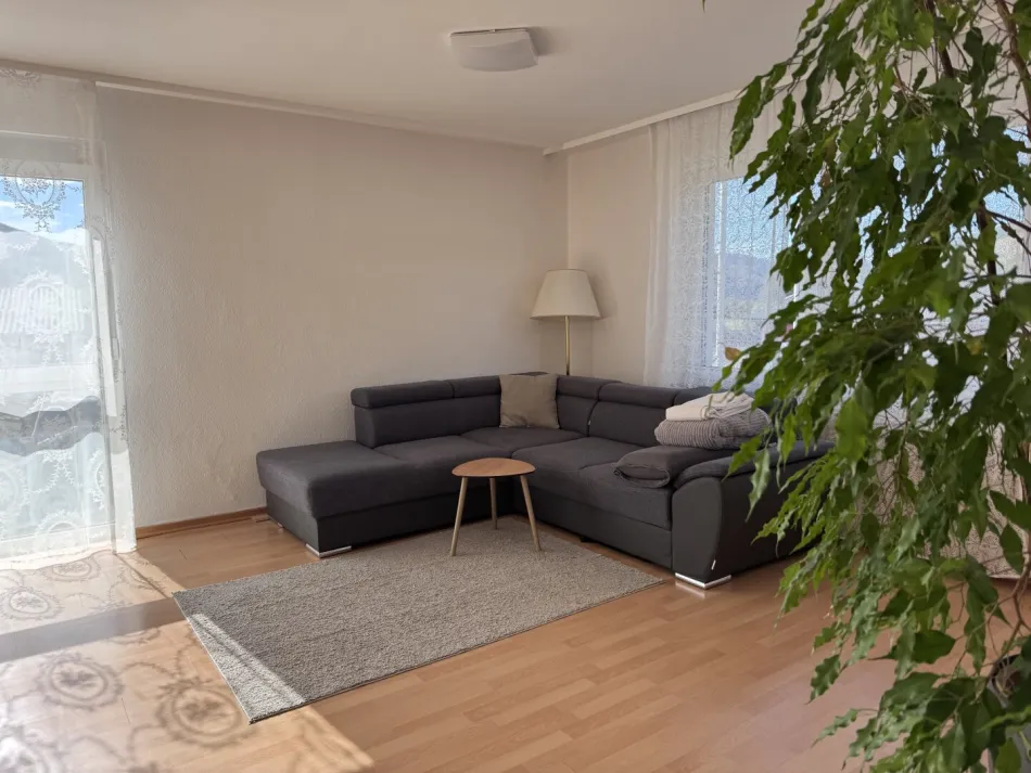 Gepflegte, sehr gut aufgeteilte 79 m² Mietwohnung (2,5 Zimmer) inkl 1 Gartenbenützung* – nur € 638- monatlich - Titelbild