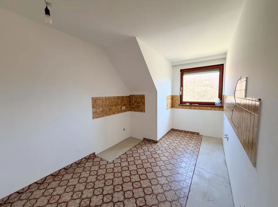 TOPLAGE in Purkersdorf! Einfamilienhaus mit 708 m2 Garten sowie 287 m2 Nutzfläche am Sagberg! - Bild