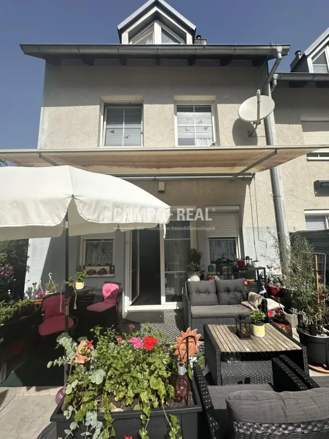 CAMPO REAL: Charmantes STADT-REIHENHAUS im Grünen - Titelbild