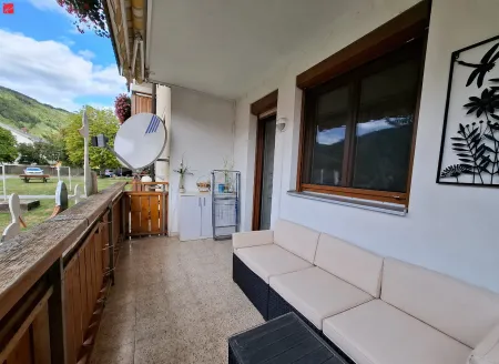 Zentrale Lage, sonniger Balkon & Carport inklusive