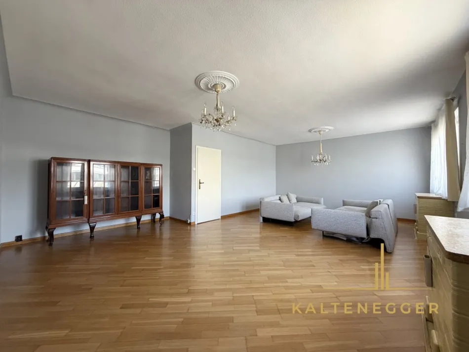 Großzügige 115 m² Eigentumswohnung im 5. Liftstock mit Gestaltungspotenzial - Bild