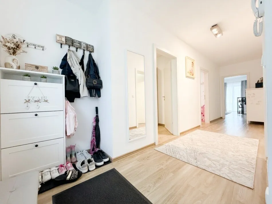 Garderobe und Gang