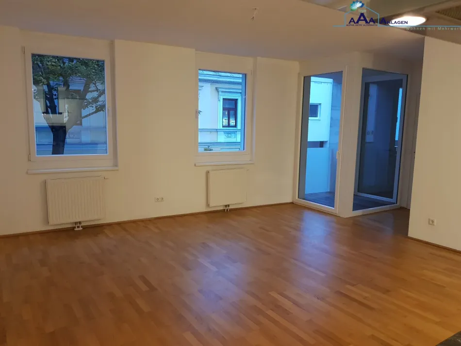 Neuwertige 2-Zi-Wohnung in Wolkersdorf mit Balkon, Einbauküche & Aufzug - Bild