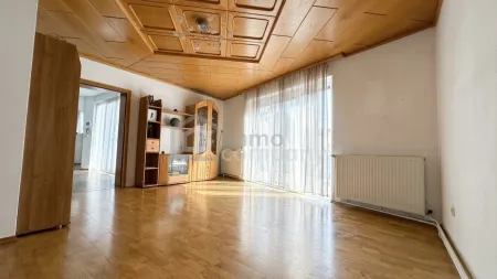 Wohnzimmer (OG) mit Dachterrassenzugang