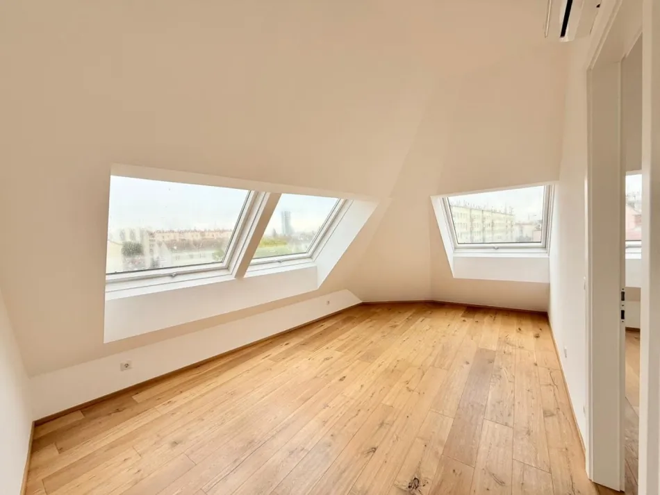 Rendite Zinshaus mit 15 Dachgeschosseinheiten! Ideal für Anleger! - Titelbild