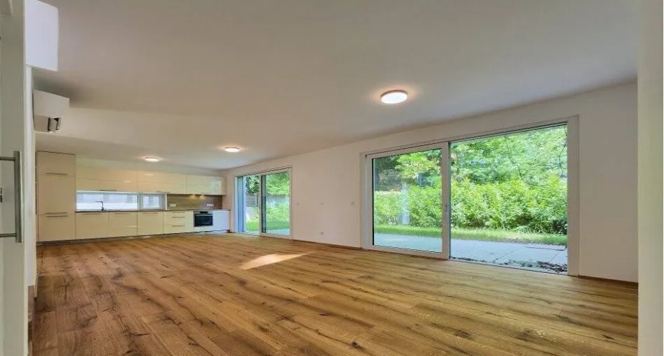 HOCHWERTIGE DOPPELHAUSHÄLFTE MIT GARTEN - STELLPLÄTZE - KELLER IN TRAUMHAFTER LAGE! - Titelbild