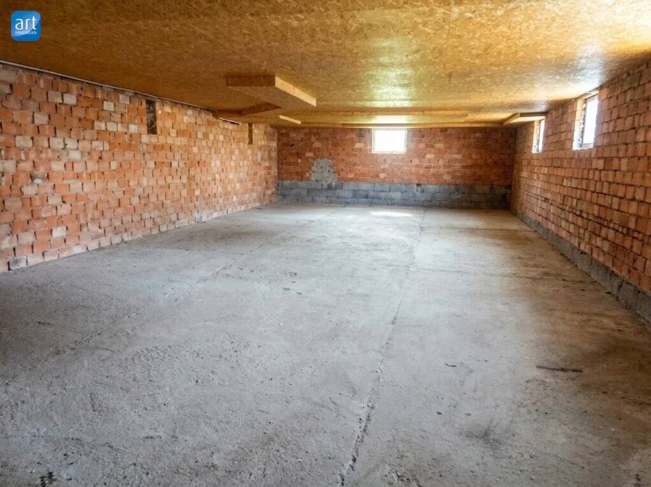 Große Lagerfläche ca.190m² im EG in 4760 Raab zu mieten ! - Titelbild