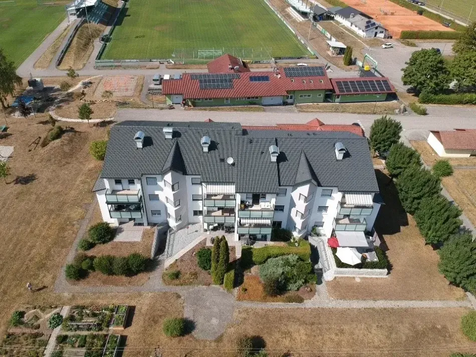 Moderne 3-Zimmer-Eigentumswohnung mit Balkon und Garage - Titelbild