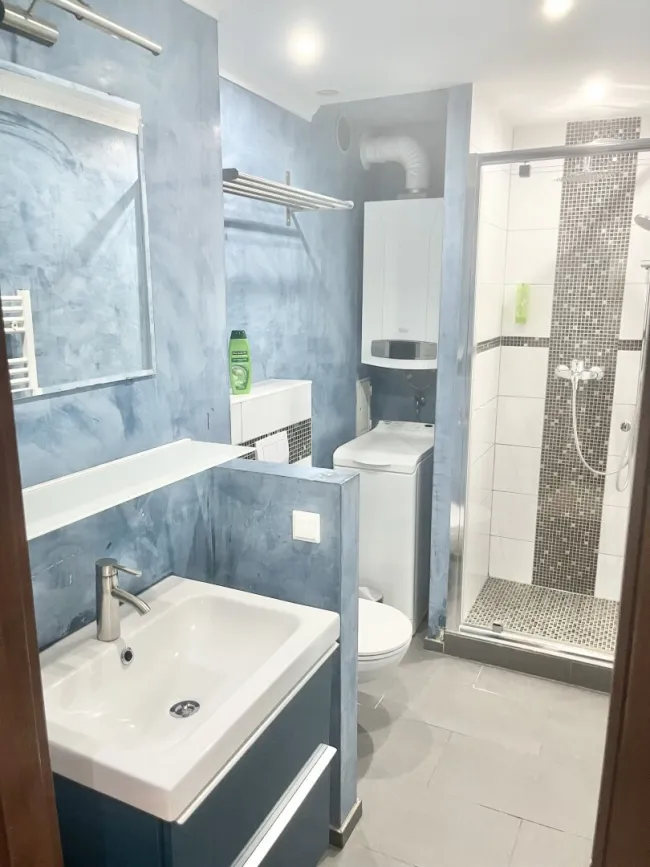 KOMPAKT & GUT AUFGETEILT - Helle 2-Zimmer Wohnung mit Lift und Balkon - Bild