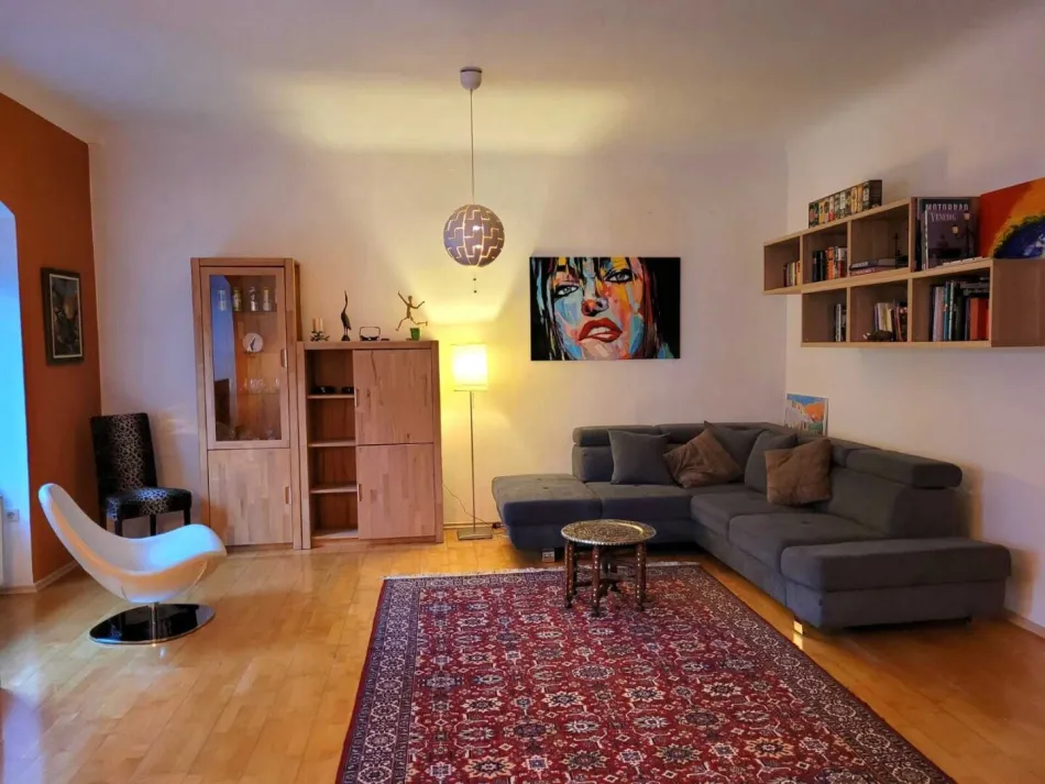 Altbau-Wohnung trifft See- & Zentrumsnähe in Gmunden !! - Bild