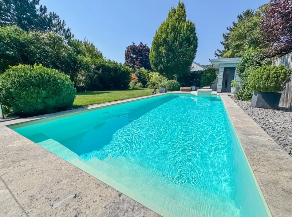 Einfamilienhaus mit Pool, Sauna & Wohnkeller auf Eigengrund in Toplage von Baden bei Wien - Bild