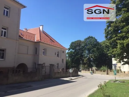 Erdgeschoss 2-ZImmer sanierte Altbauwohnung - nur 100m von Donau entfernt - Titelbild