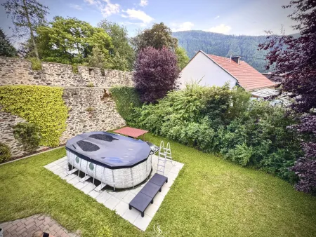Ihr mit Wärmepumpe beheizter Swimmingpool - Badeurlaub Zuhause wann immer Sie möchten!