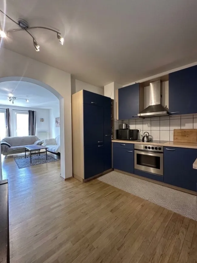 CHARMANTE 3-ZIMMER-WOHNUNG MIT SÜDWEST AUSRICHTUNG, LIFT UND GEMEINSCHAFTSGARTEN - Titelbild