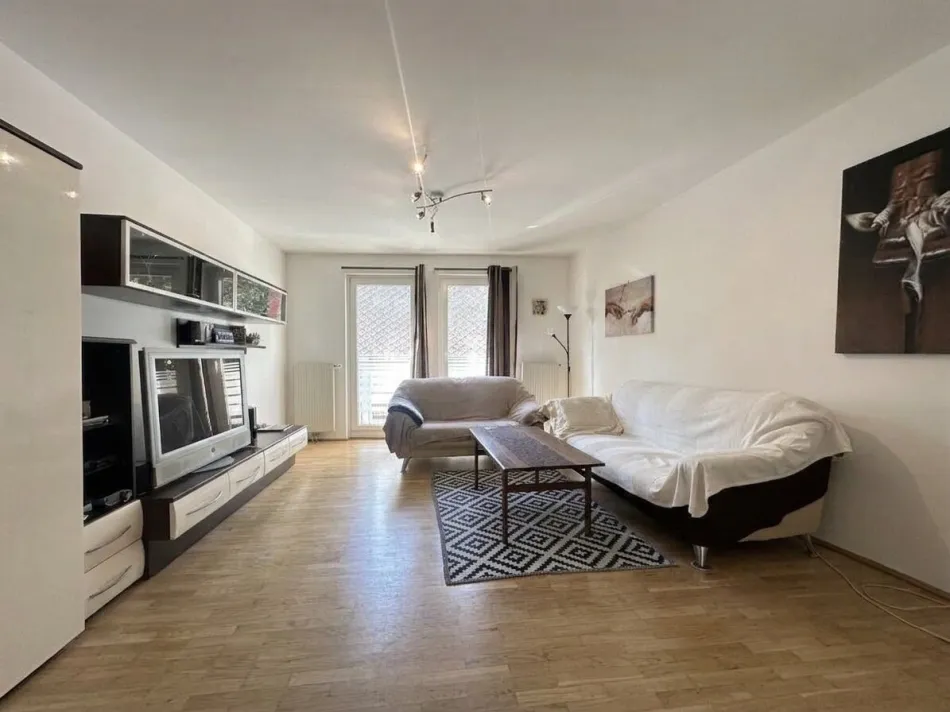 CHARMANTE 3-ZIMMER-WOHNUNG MIT SÜDWEST AUSRICHTUNG, LIFT UND GEMEINSCHAFTSGARTEN - Bild