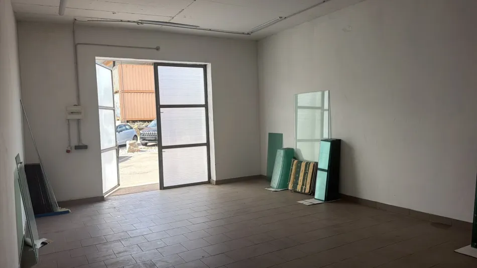PROVISIONSFREI!!! Große Halle, Werkstatt, Lager 40 m² ohne Hebebühne N15 - Titelbild