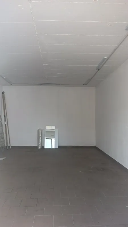 PROVISIONSFREI!!! Große Halle, Werkstatt, Lager 40 m² ohne Hebebühne N15 - Bild