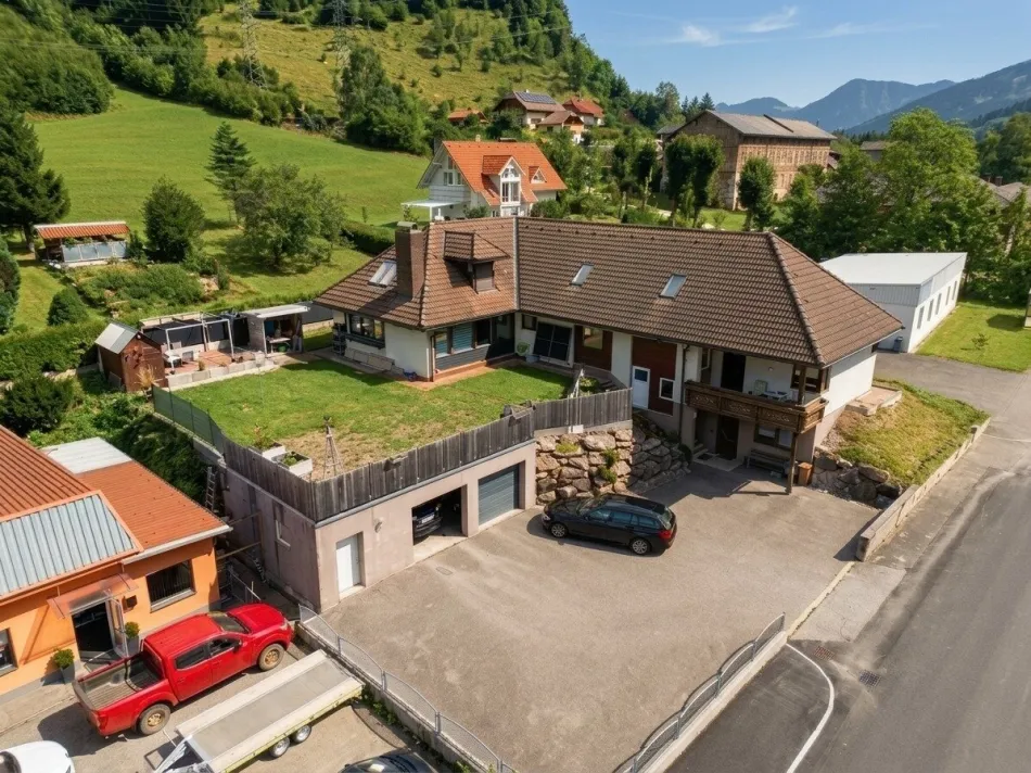EINZIGARTIGES BUNGALOW-ENSEMBLE AM FUSSE DES ERZBERGS - Titelbild