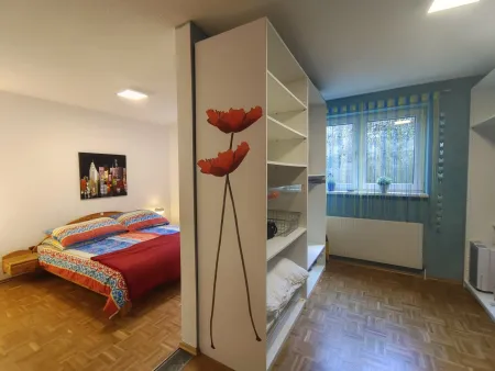 Schlafzimmer und Schrankraumnutzung KG