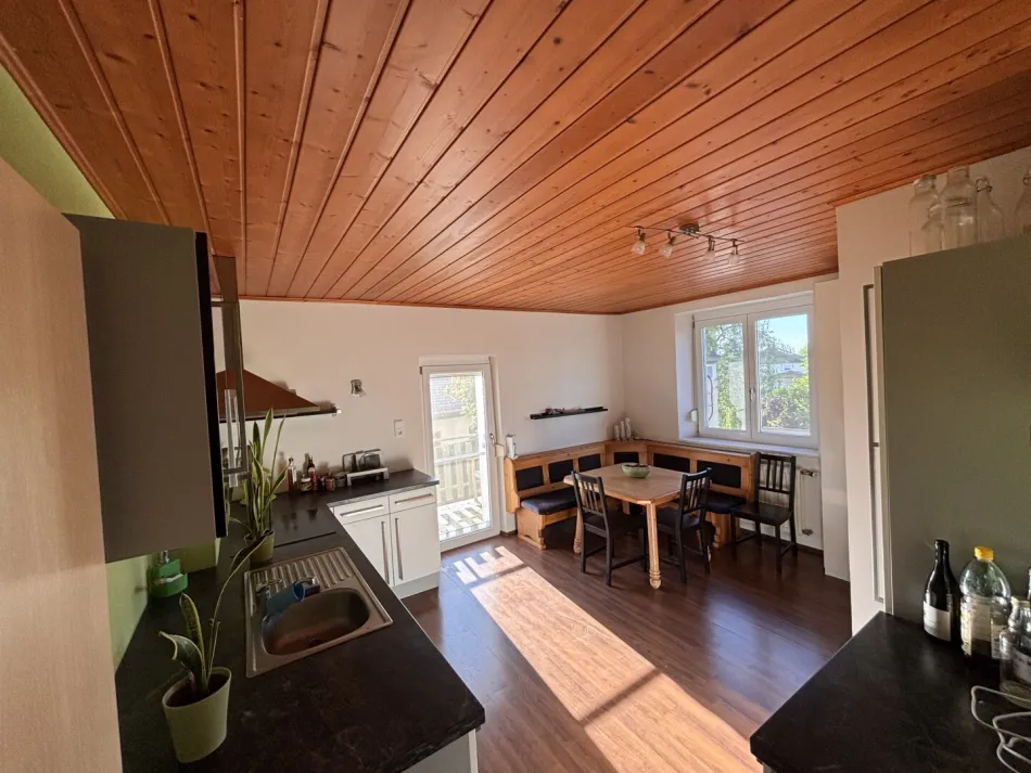 2-Zimmer-Wohnung mit Garten und Balkon - Bild