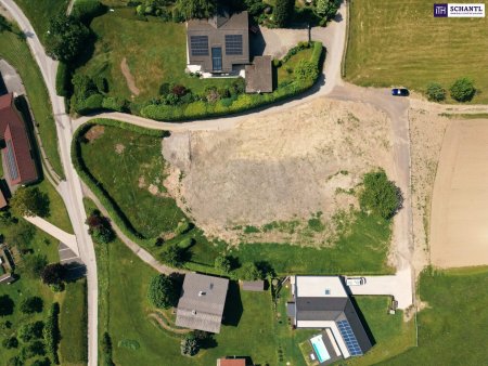 Einzigartig: Ihr Logenplatz in Weinitzen – exklusives Grundstück mit traumhaftem Panorama, idyllischer Ruhelage und außergewöhnlicher Lebensqualität. Jetzt Besichtigungstermin sichern.