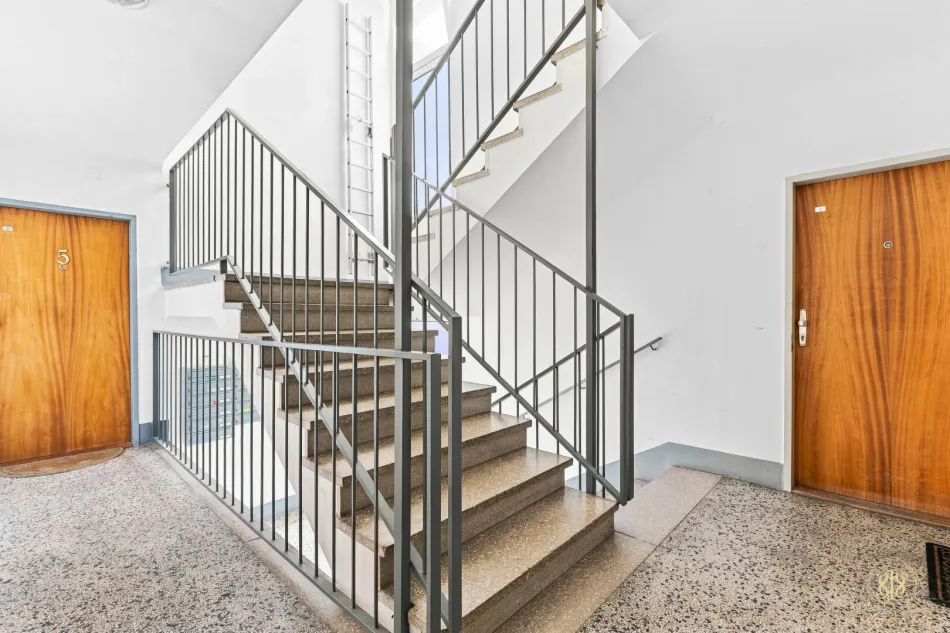 2-Zimmer-Wohnung mit 15m2 Loggia! - Bild