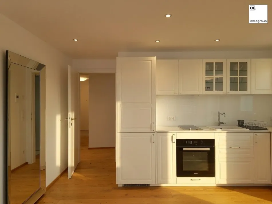 Exklusive, möblierte 2-Zimmer-Wohnung mit traumhaftem Fern- und Gebirgsblick - Bild
