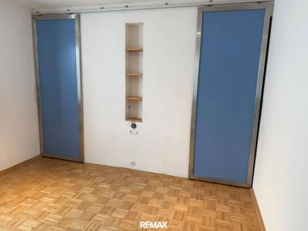 Schlafzimmer Schrankverbau - Geschlossen