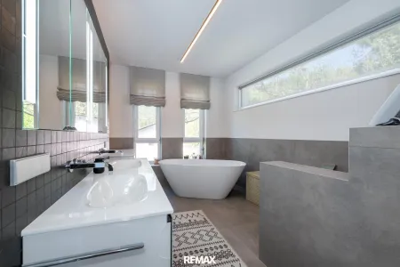 OG Master Badezimmer