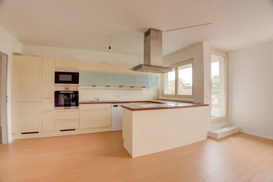 Moderne 3 Zimmer Neubau Wohnung in Eßling - mit Loggia - Titelbild