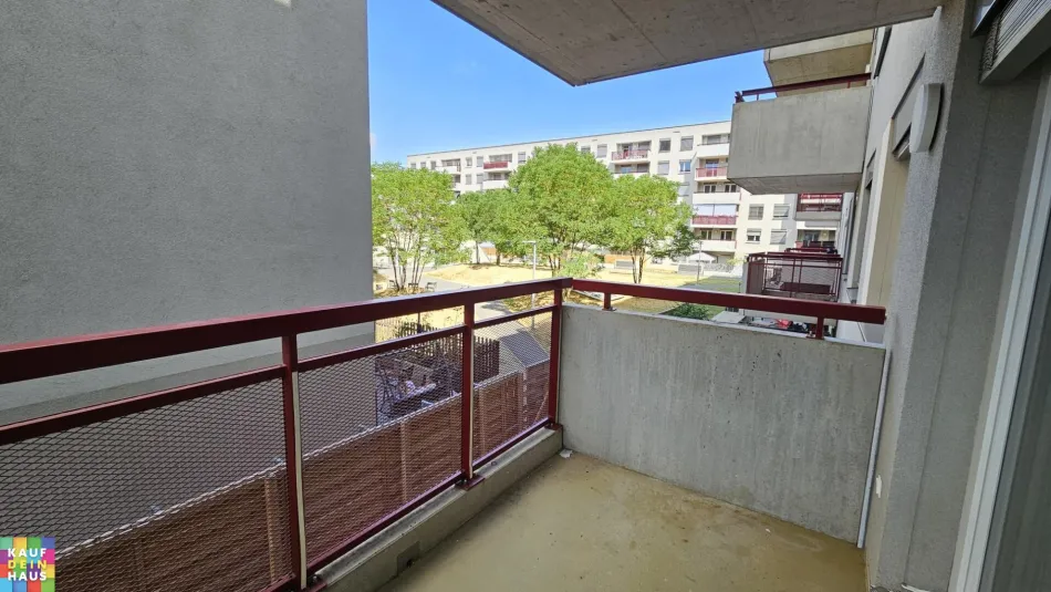 2 Zimmerwohnung mit Balkon - unbefristeter Mietvertrag - Titelbild