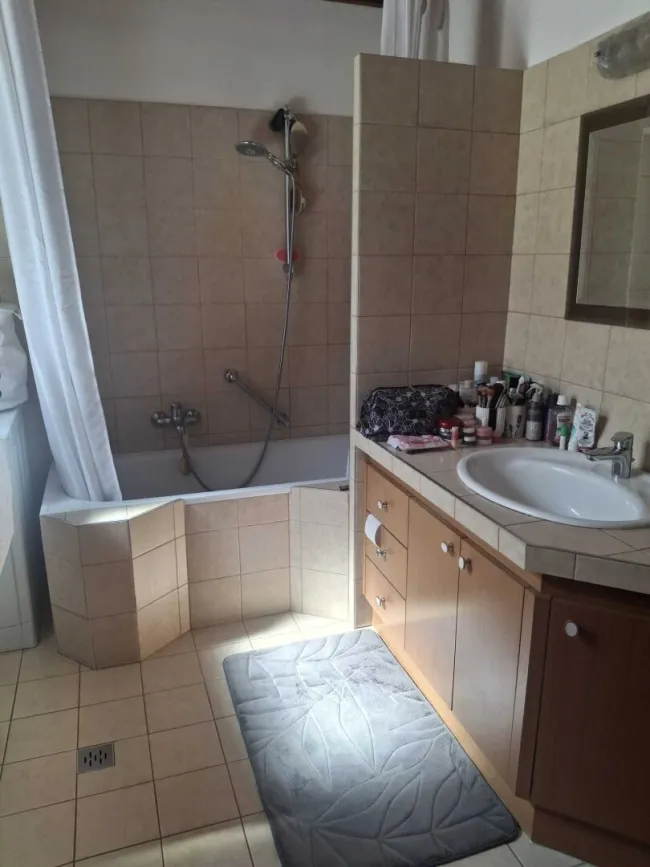 Wohnen mit Weitblick - Nette Dachgeschosswohnung mit Terrasse - Bild