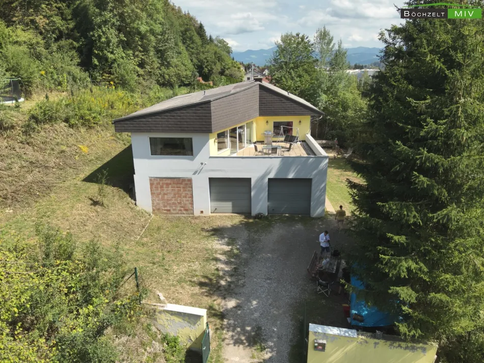 Außergewöhnlich großzügiges Einfamilienhaus mit rund 171 m² Wohnfläche, Mehrfachgarage und privater Waldrandlage in Judenburg - Titelbild