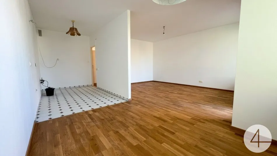 Sonnige 3-Zimmer-Eigentumswohnung · 3400 Klosterneuburg · Loggia mit Grünblick · Südost-Ausrichtung · Ruhelage am Fuße des Wienerwaldes - Titelbild
