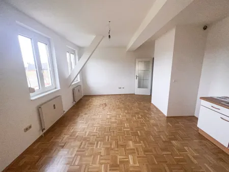 Wohnzimmer mit Küche