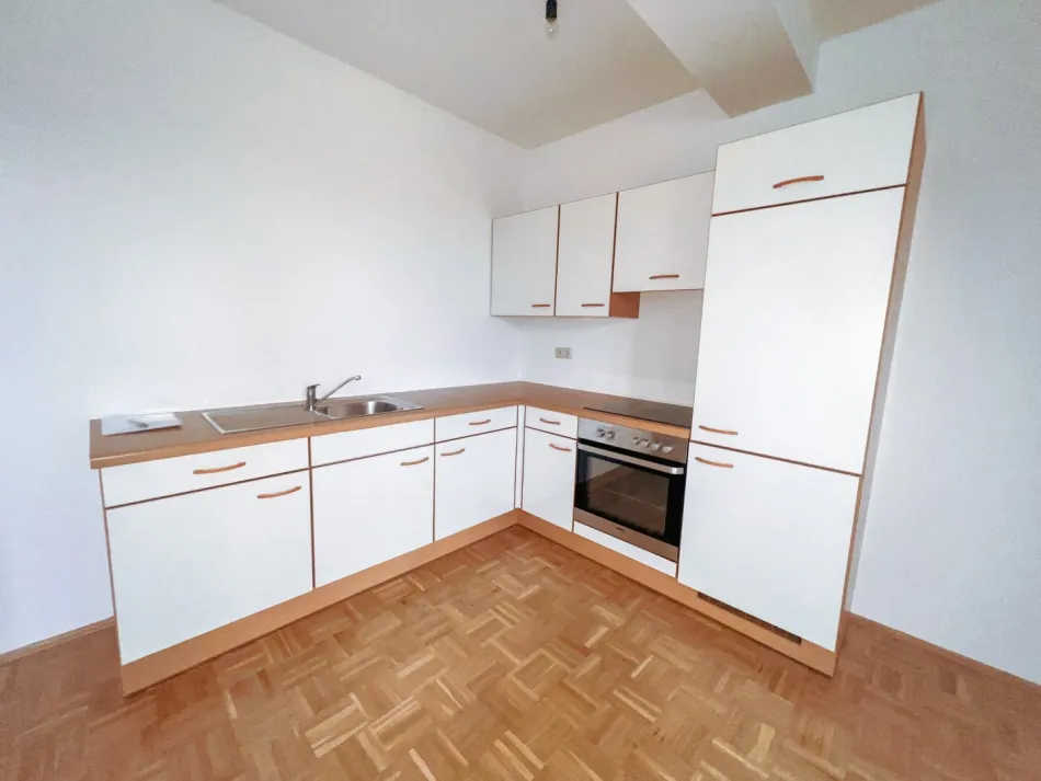 Wohnzimmer mit Küche