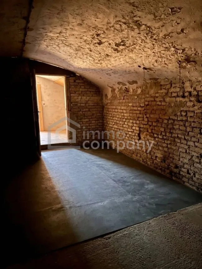 Großzügige 90m² Sonderimmobilie im 9. Bezirk Wien – Top Preis € 45.000! - Bild