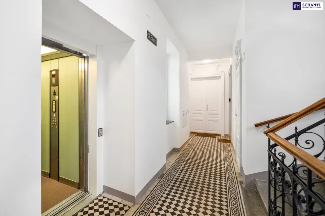 Stiegenhaus, Lift. Eingangsbereich Wohnung