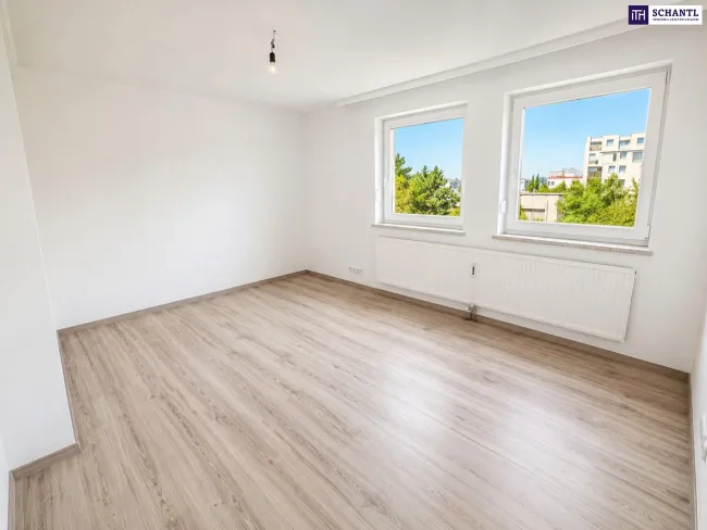 Großzügige 3 bis 4-Zimmer-Wohnung mit Kamin, sonniger Loggia und Stellplatz - Titelbild