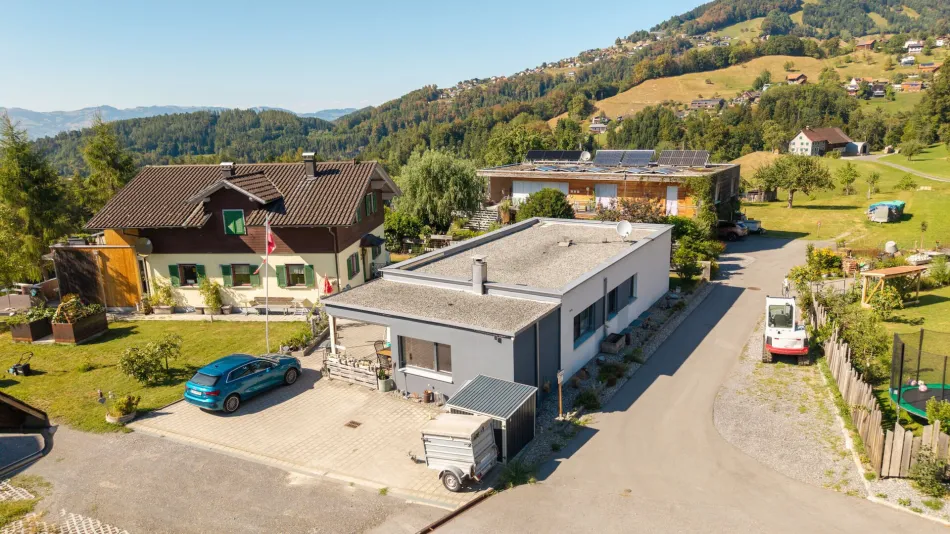 Moderner Bungalow in Ruhelage – Wohnen auf einer Ebene in Batschuns - Bild