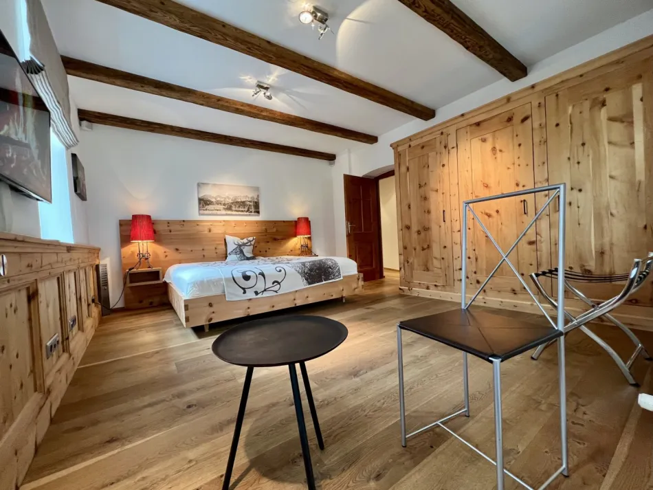 Kitzbühel: Exklusive Jahrhundertwende-Residenz mit privatem Spa & Indoor-Pool - Bild